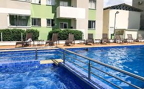 Apt 300 m da praia próximo ao Beto Carrero